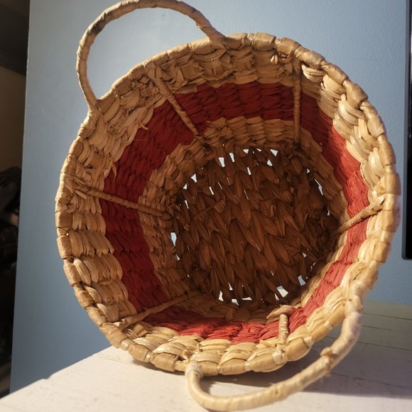 Double Handled Basket w/Red Stripe 7" Approx - Picture 3 of 4